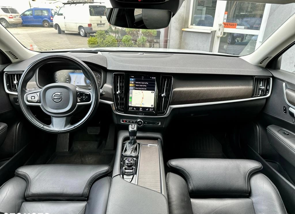 Volvo V90 Cross Country cena 134900 przebieg: 176000, rok produkcji 2019 z Ostroróg małe 742